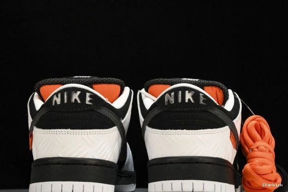 x Nike FD2629-100 Dunk SB Tightbooth Low  0119
